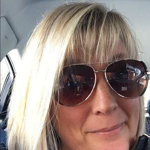 Meet your Posher, Nancy